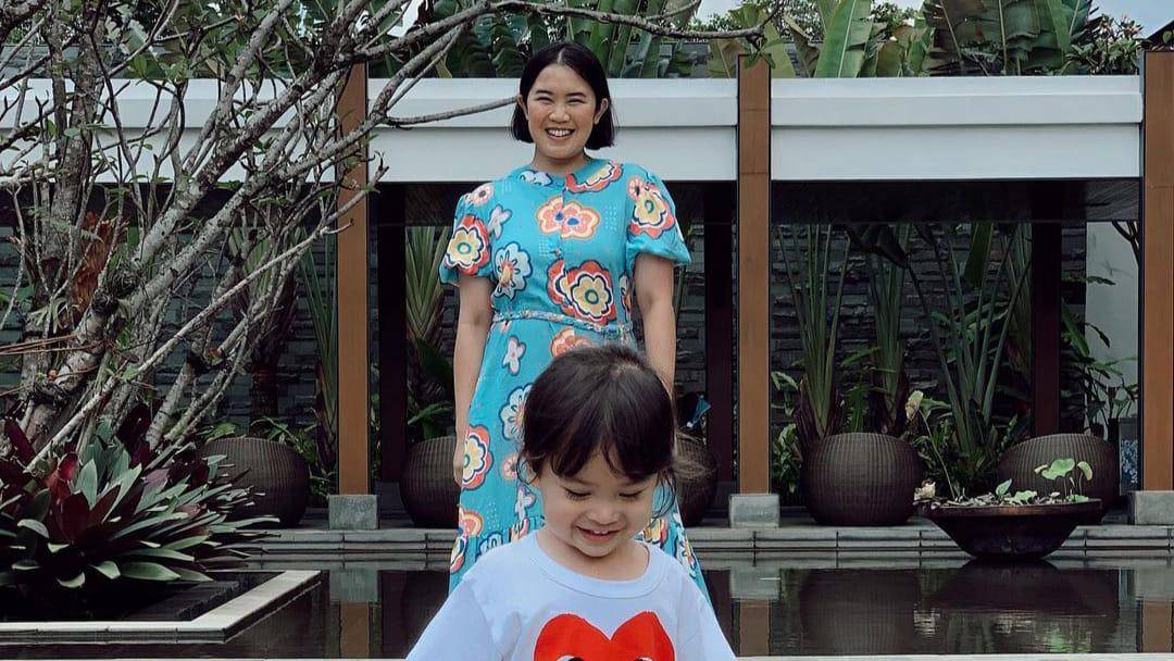 Eksklusif: Tips Pola Asuh a la Radhini, Membuat Kesepakatan Bersama Suami Demi Tumbuh Kembang Anak