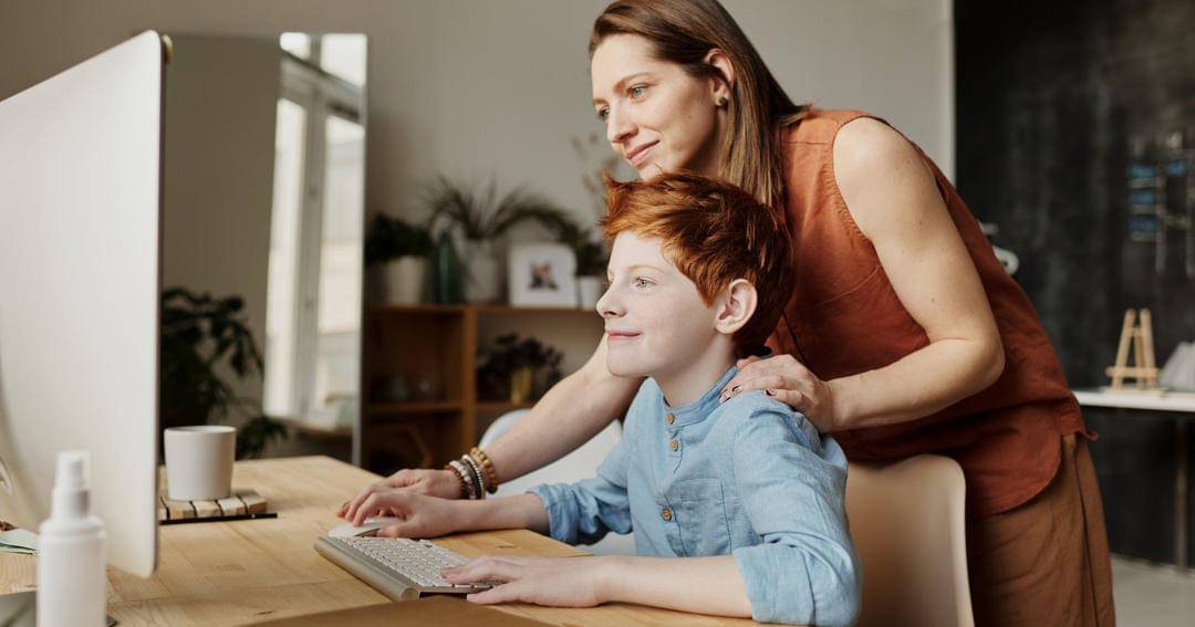 Pexels/Julia M Cameron