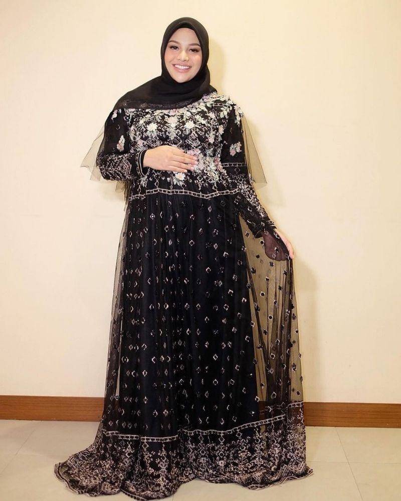 Instagram.com/aurelie.hermansyah