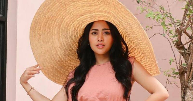 Instagram.com/rachelvennya