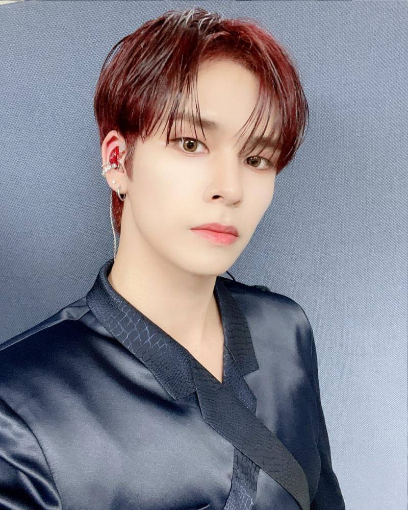 Twitter.com/CRAVITY_twt