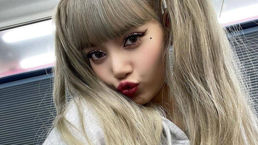 instagram.com/lalalalisa_m