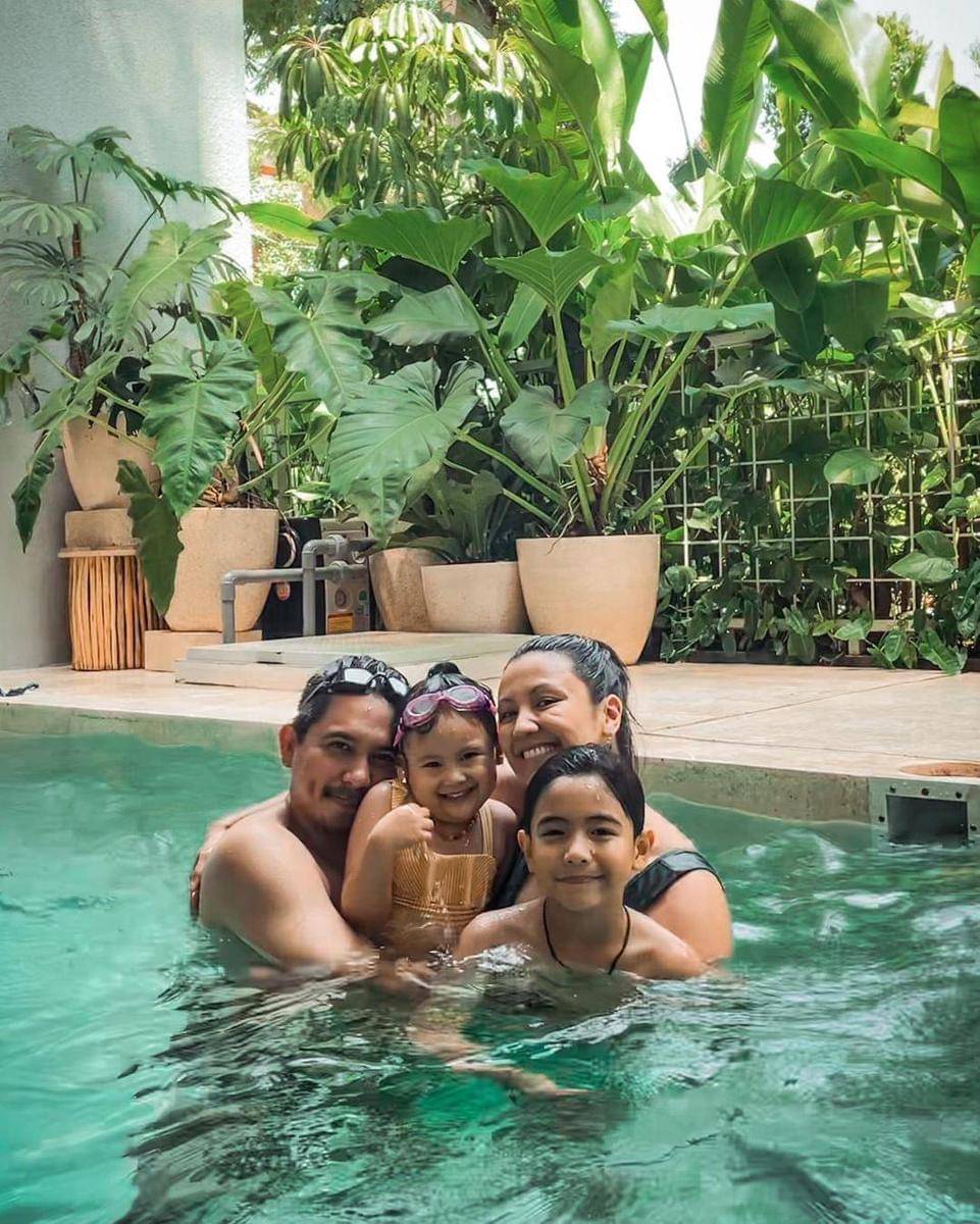 Instagram.com/mrssharena