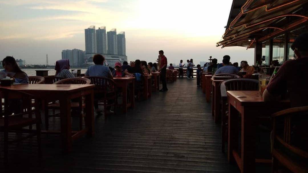 Instagram/jetskicafe