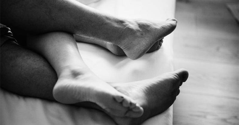 5 Cara Aman Berhubungan Seks ketika Pasangan Mengidap HIV