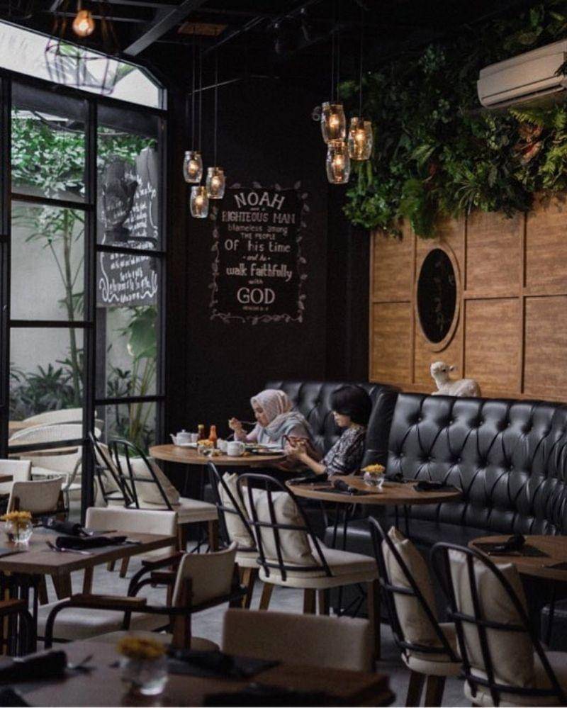 Instagram.com/noachsurabaya