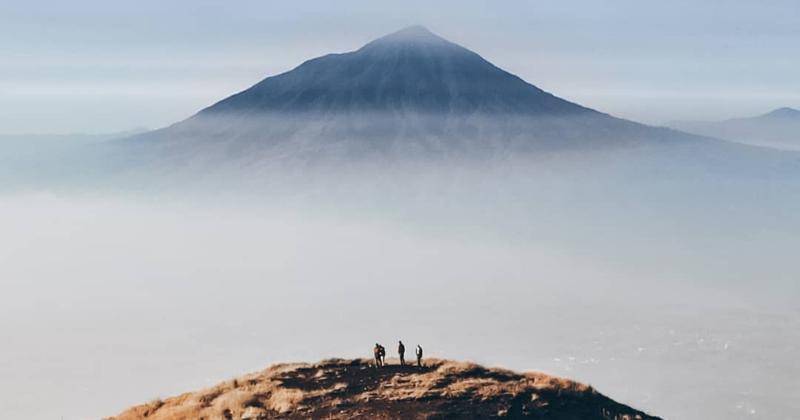 5 Gunung di Jawa Barat untuk Pendaki Pemula, Coba Yuk!