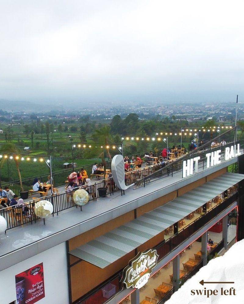 Instagram.com/cokelatklasikcafe