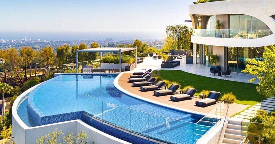 Instagram.com/delorendesign