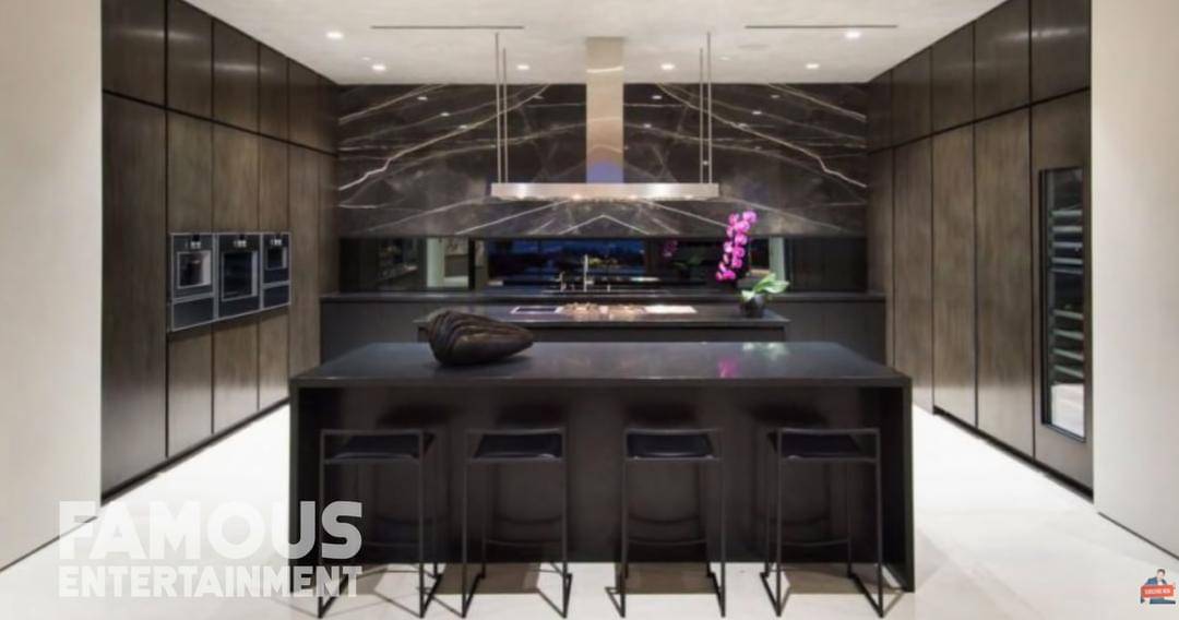 Youtube.com/Famous Entertainment