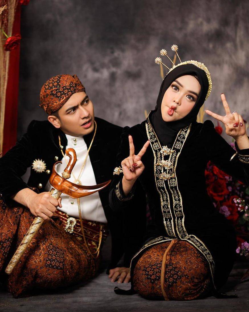 Instagram.com/riaricis1795