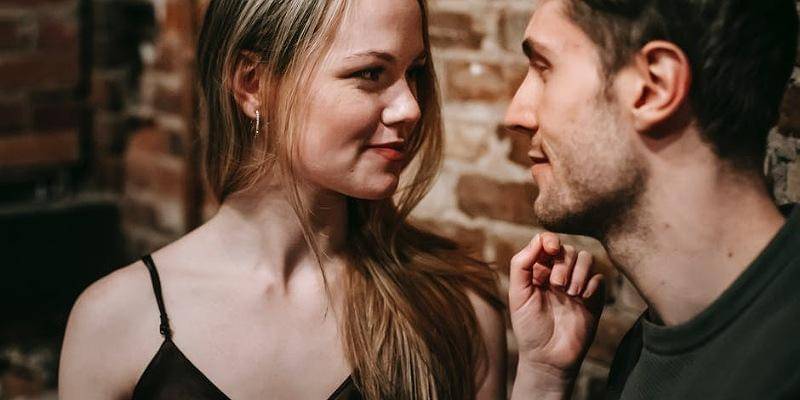 Pexels/Katerina Holmes