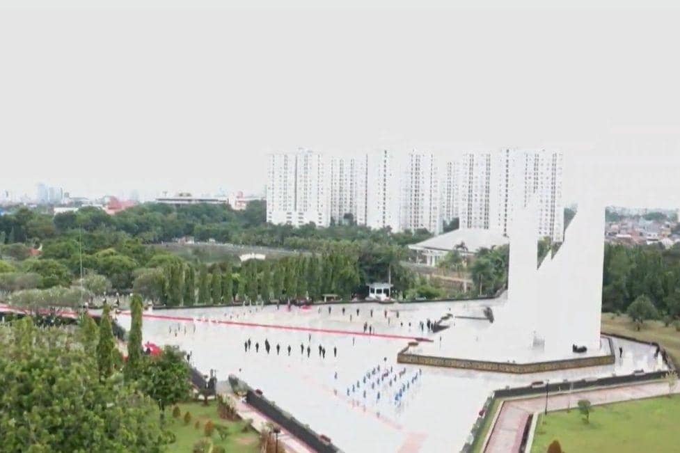 Presiden Jokowi Pimpin Upacara Hari Pahlawan di TMP Kalibata pada Rabu (10/11/2021). (youtube.com/Sekretariat Presiden)