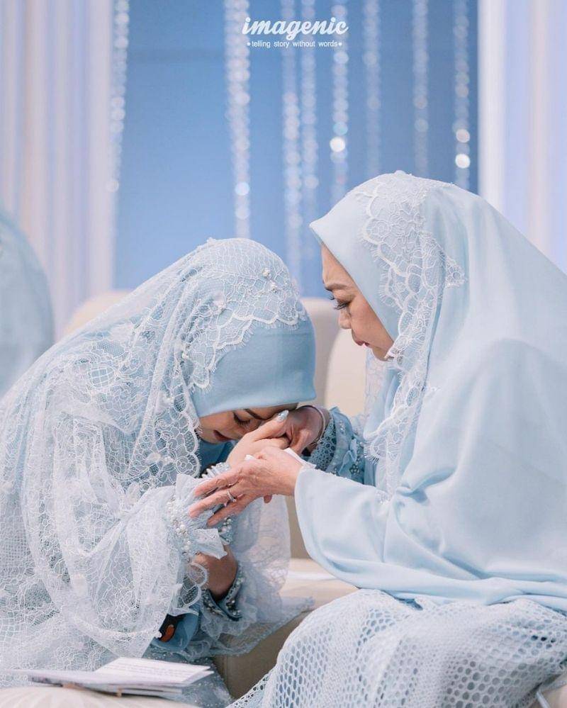 Instagram.com/riaricis1795