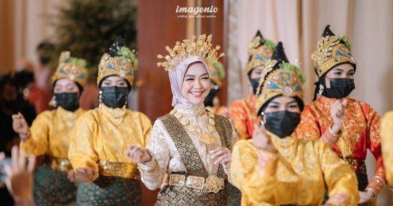 Instagram.com/riaricis1795