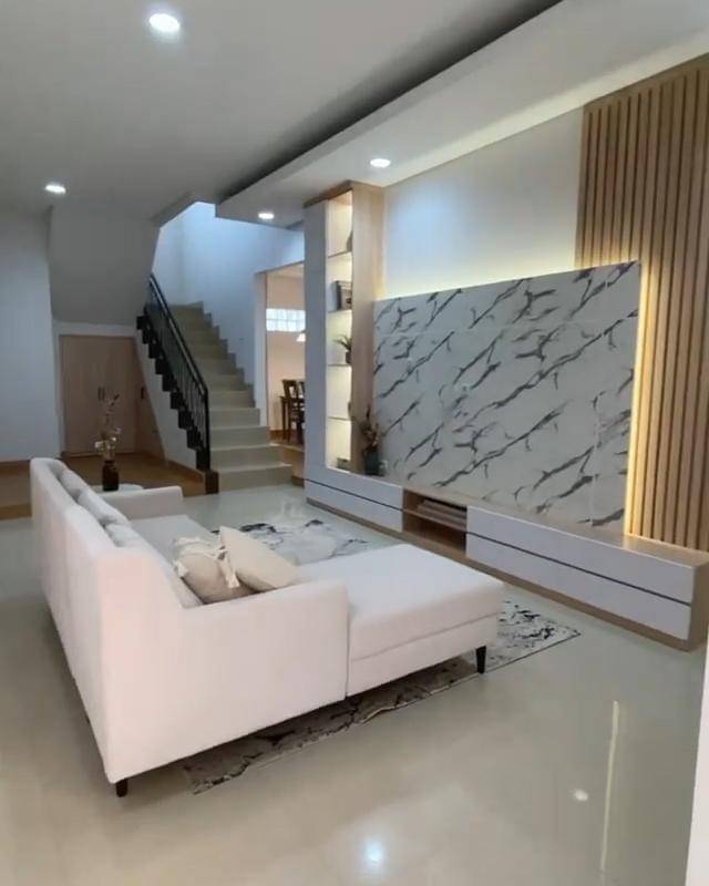 Instagram.com/kikysaputrii