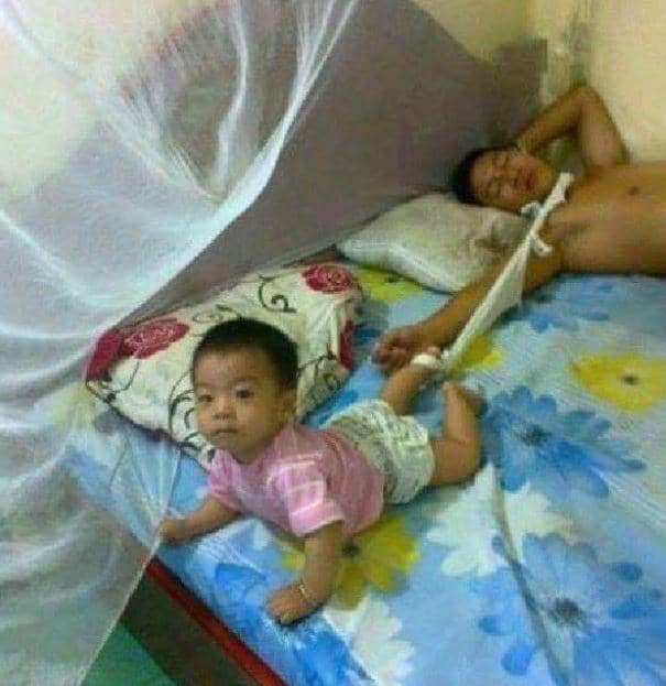 Anaknya diikat si bapak malah ninggalin tidur