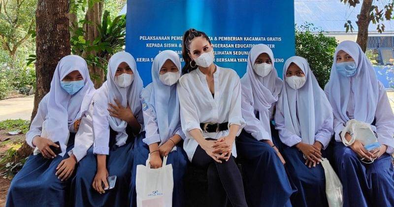 Instagram.com/claurakiehl