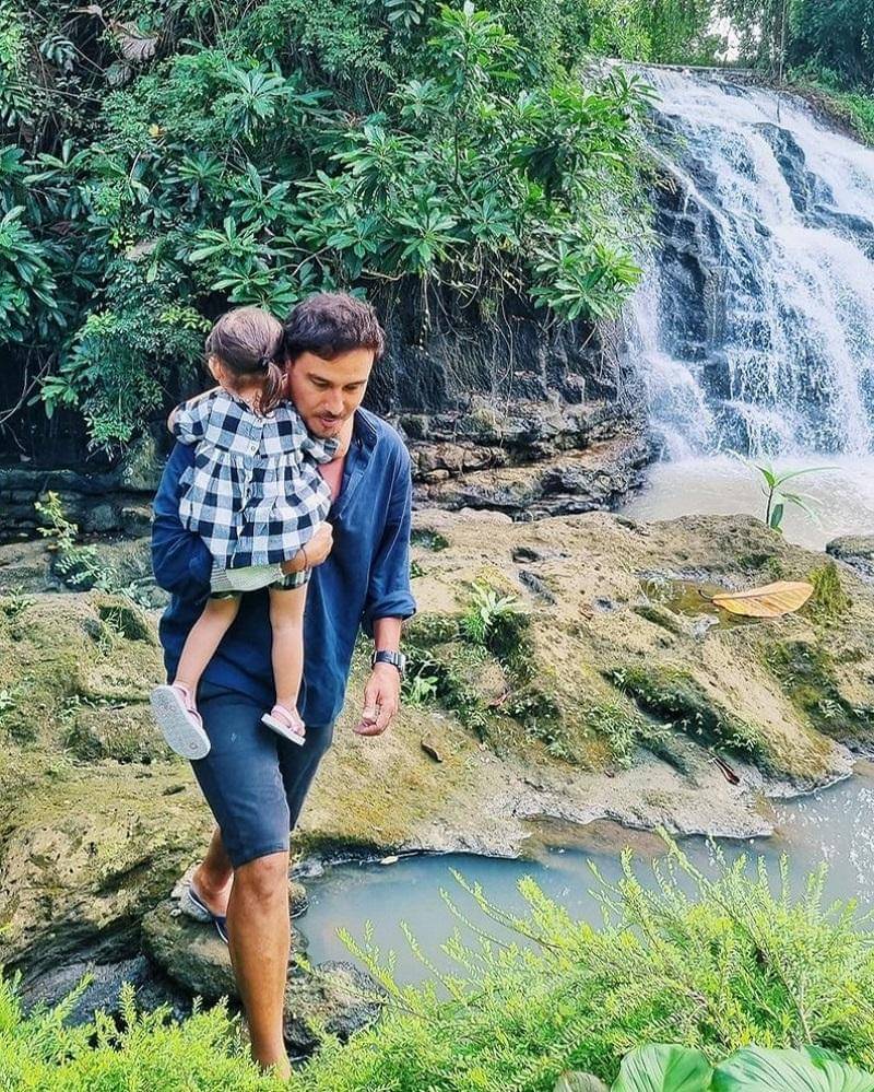 instagram.com/hamishdw