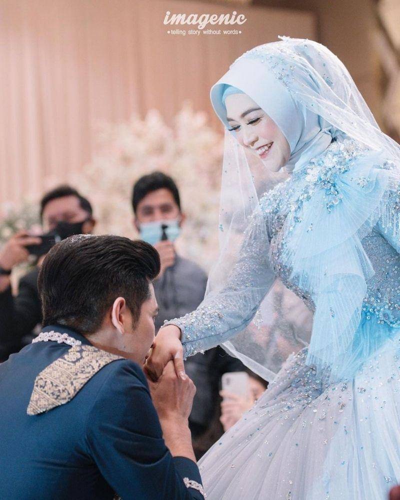 Instagram.com/riaricis1795