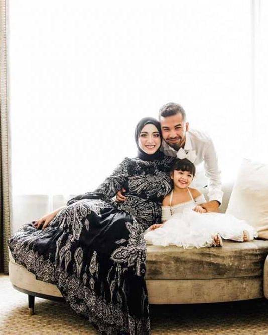 Instagram.com/vickyalaydrus