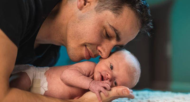 pijat bayi - unsplash/jimmy conover