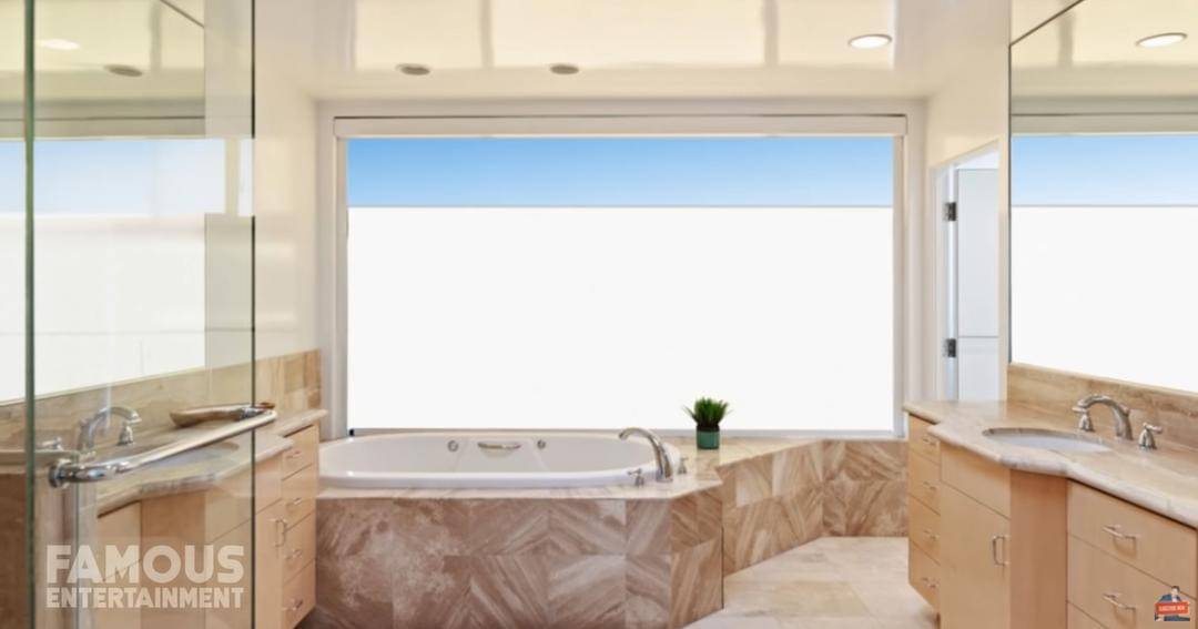 Youtube.com/Famous Entertainment