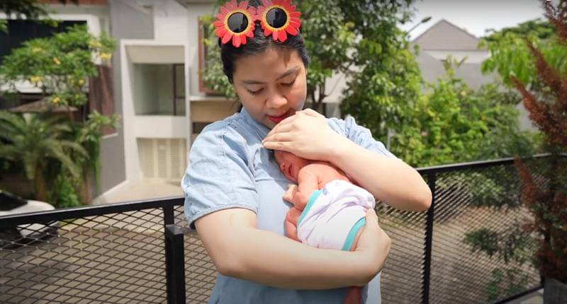 Felicya Angellista dan baby Bible - youtube.com/Felitogether Family