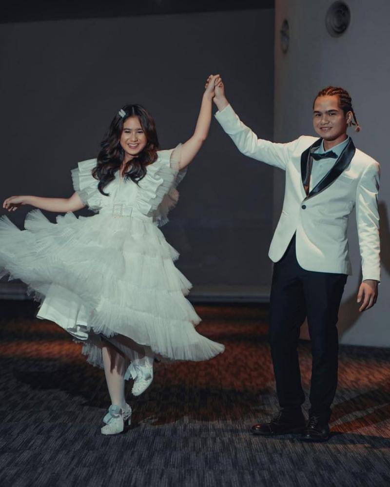 Keseruan premier film terbaru ku “Dear Imamku” yang akan tayang pada tanggal 13 Mei dibioskop. Jangan lupa nonton ! Yuk berani ke bioskop ! ??❤️ - Instagram.com/Tissabiani