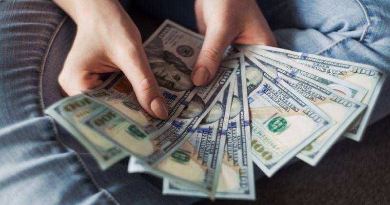 Pexels.com/AlexanderMils