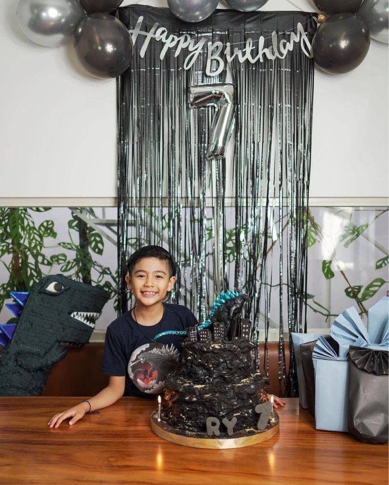 Instagram.com/mrssharena