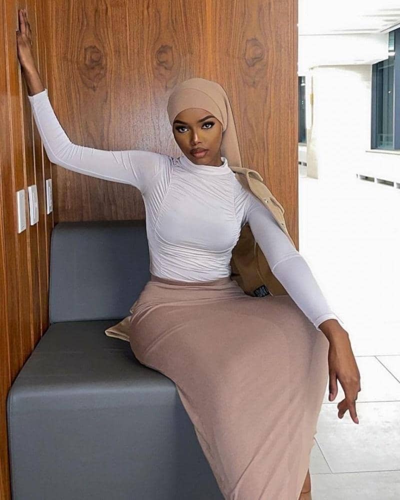 instagram.com/international_poll