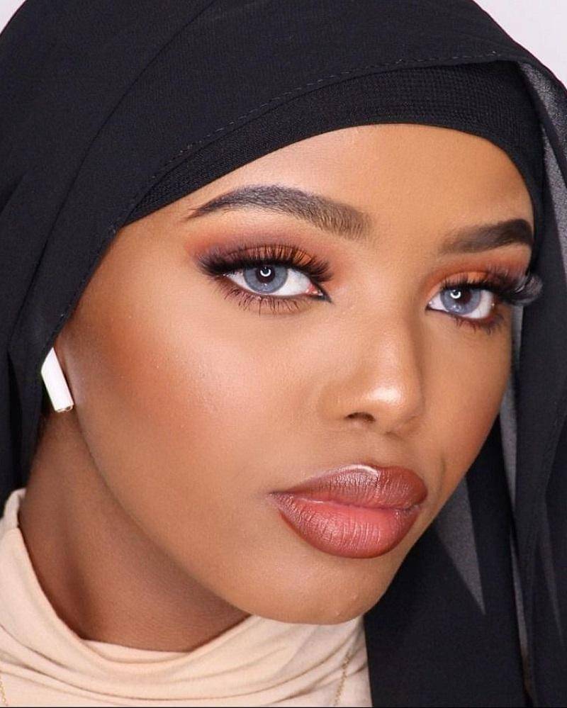 instagram.com/international_poll