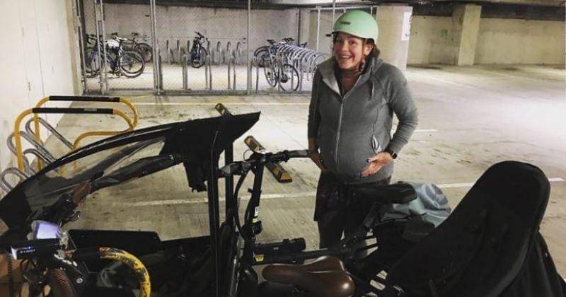 Facebook.com/JulieAnneGenter