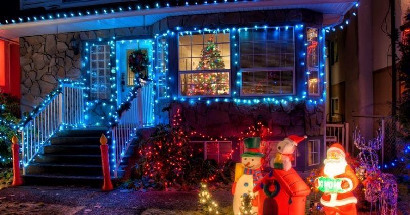 8 Tips Menghias Jendela Rumah untuk Dekorasi Natal