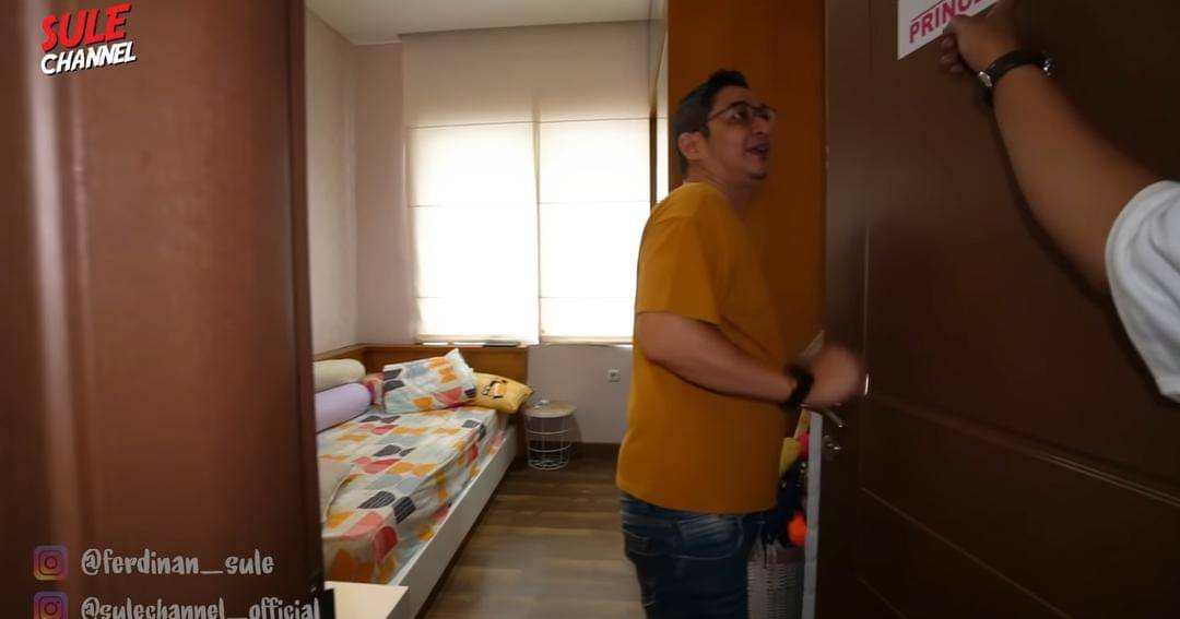 Youtube.com/MicroStrategy INC