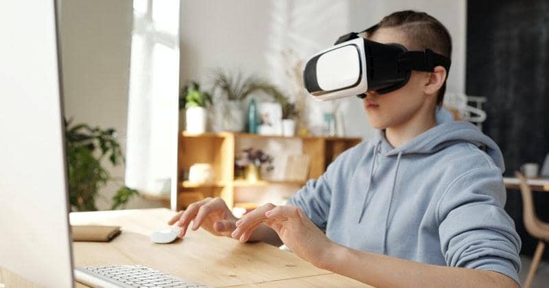 Pexels/Julia M Cameron