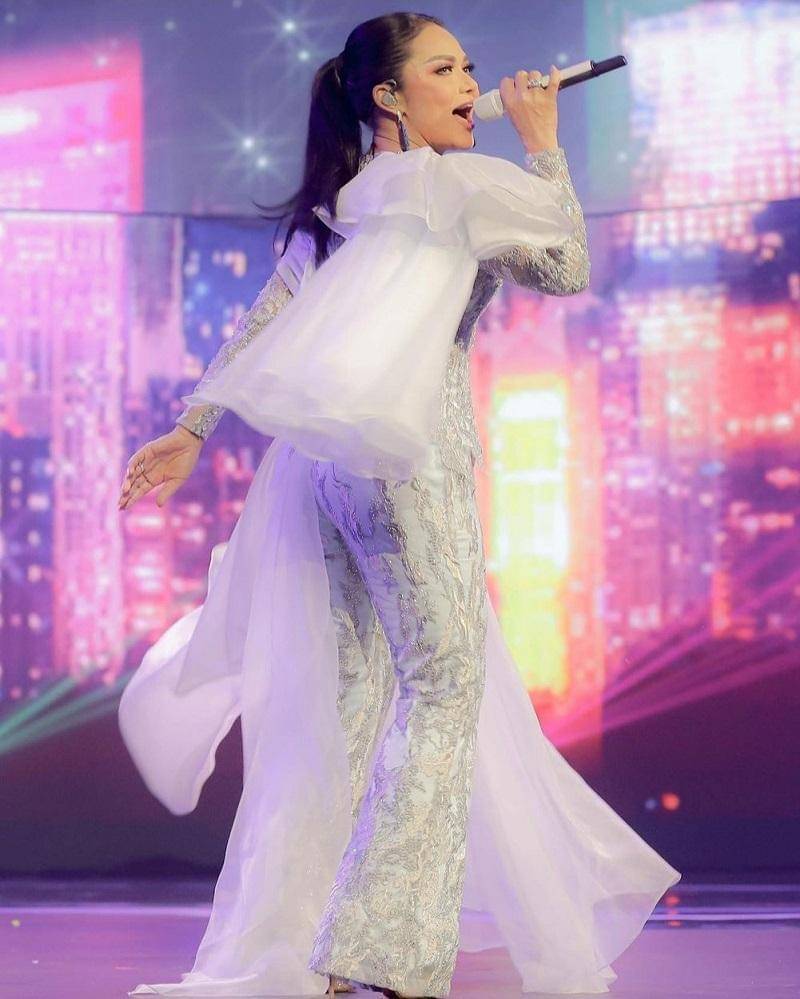 instagram.com/krisdayantilemos