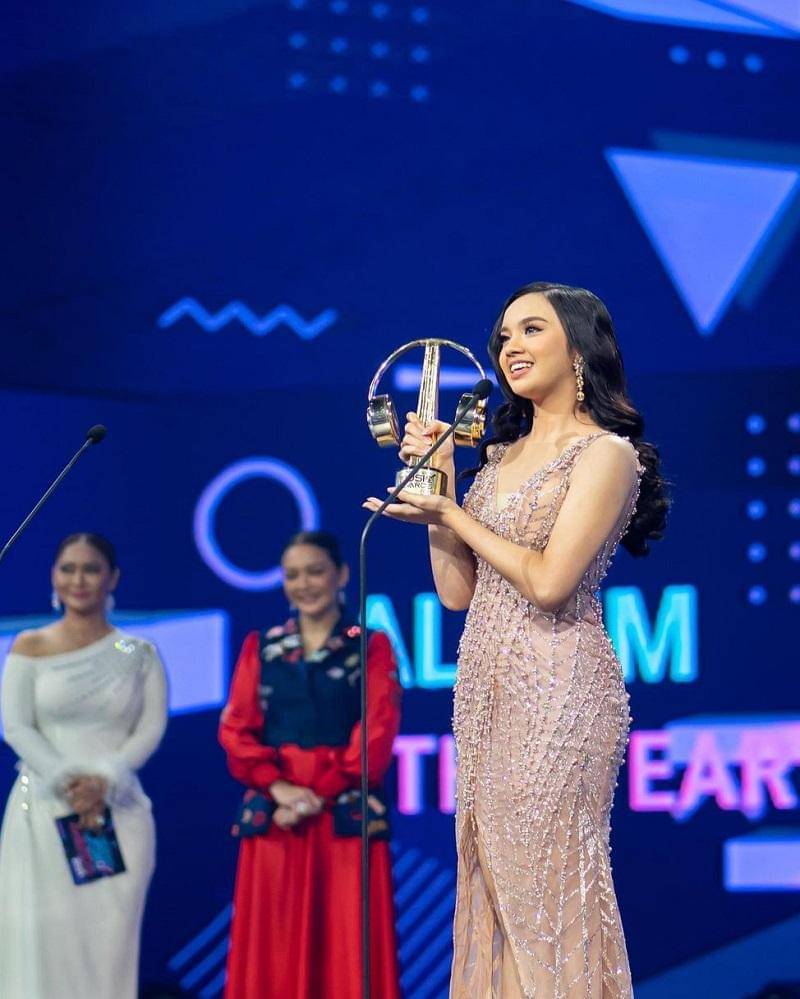 instagram.com/lyodraofficial