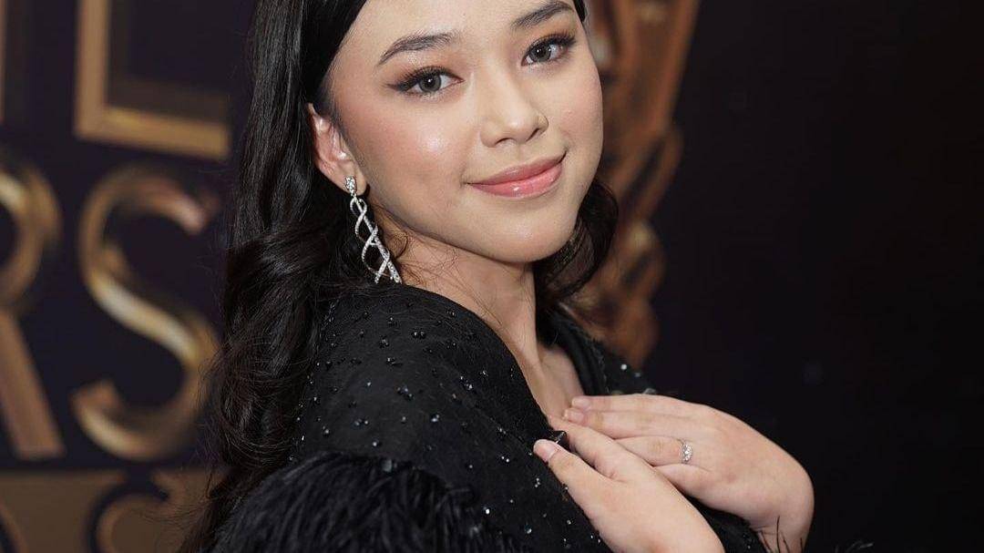 instagram.com/anneth.dlc