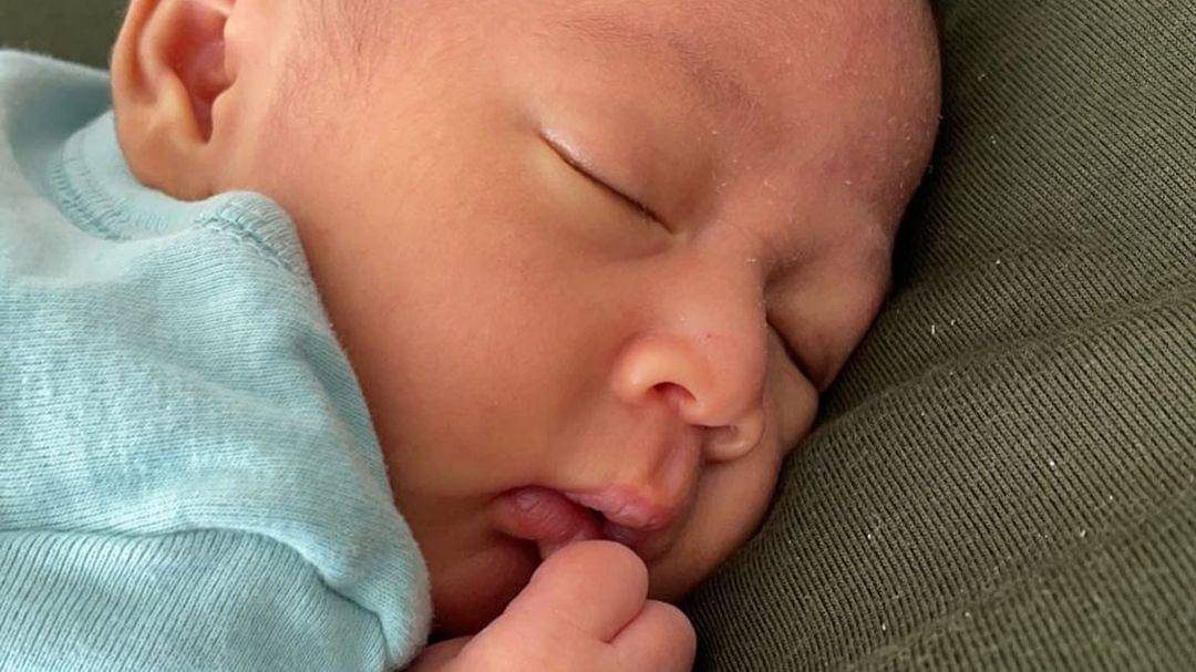 Rayyanza tidur - Instagram.com/@raffinagita1717