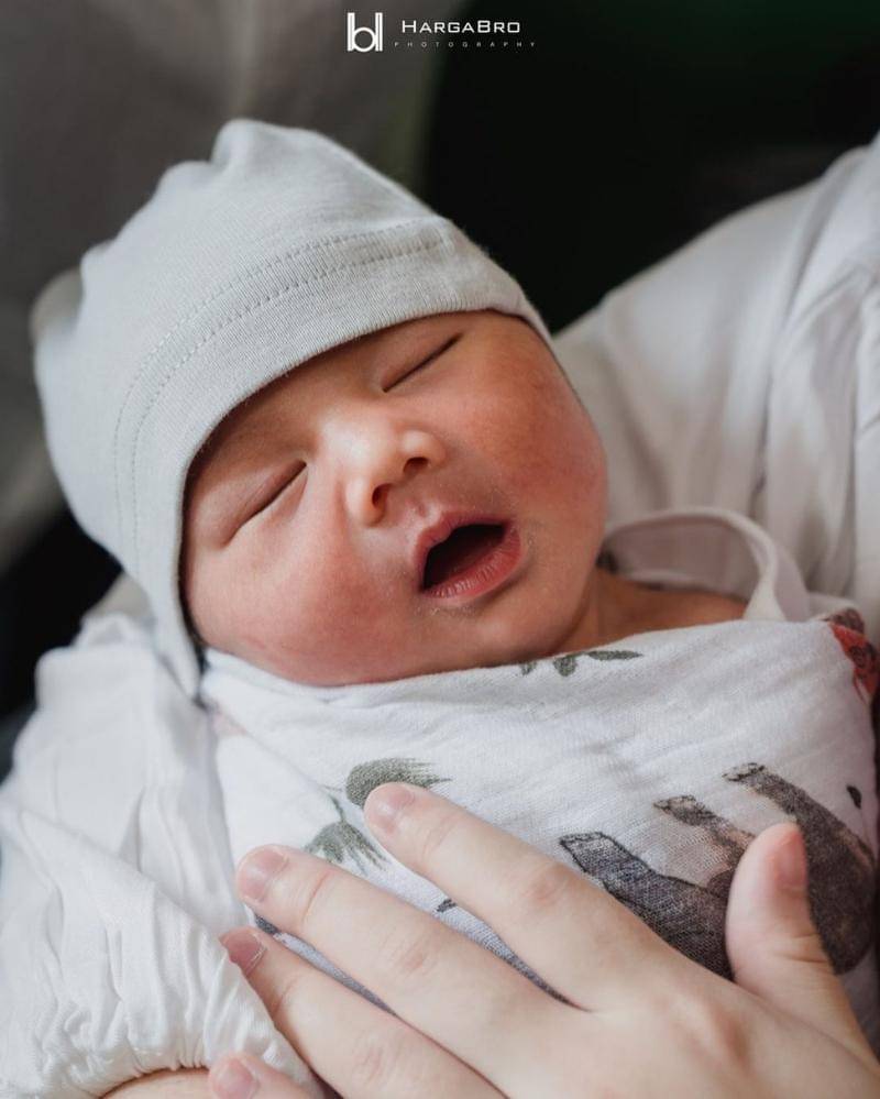 Instagram.com/adhipermana_