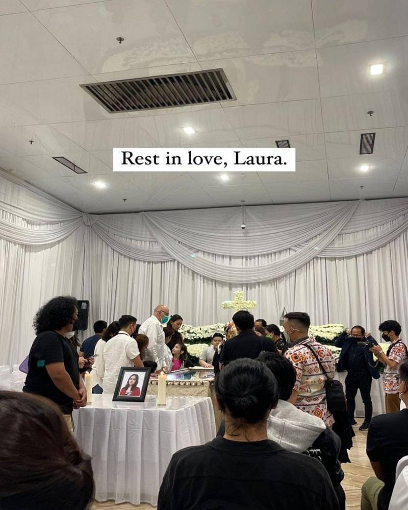 instagram.com/awkarin