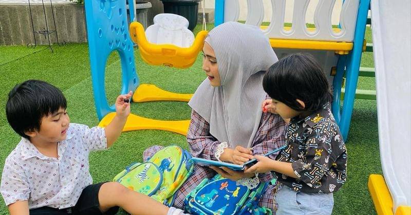 Instagram.com/apriljasmine85