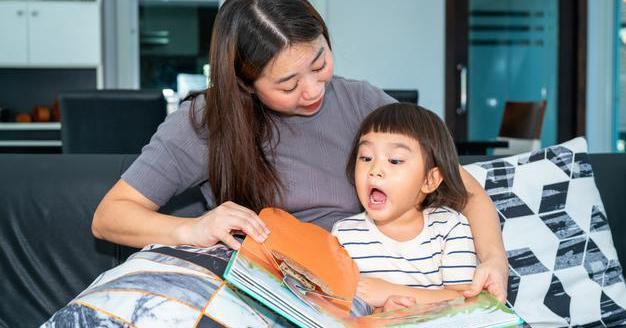5 Metode Mendongeng untuk Anak Usia Dini, Bisa Mama Coba!
