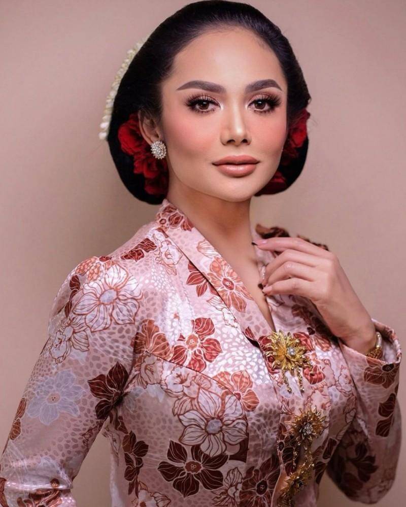 Instagram/krisdayantilemos