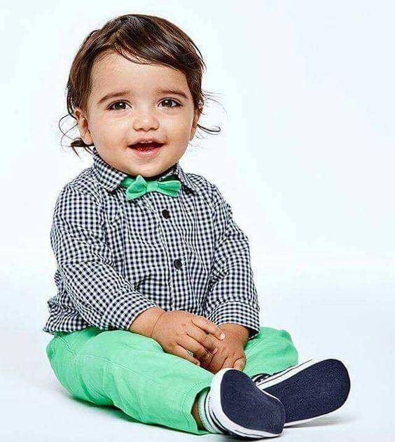 Baby with bowtie - Pinterest.com/Karla Gomez