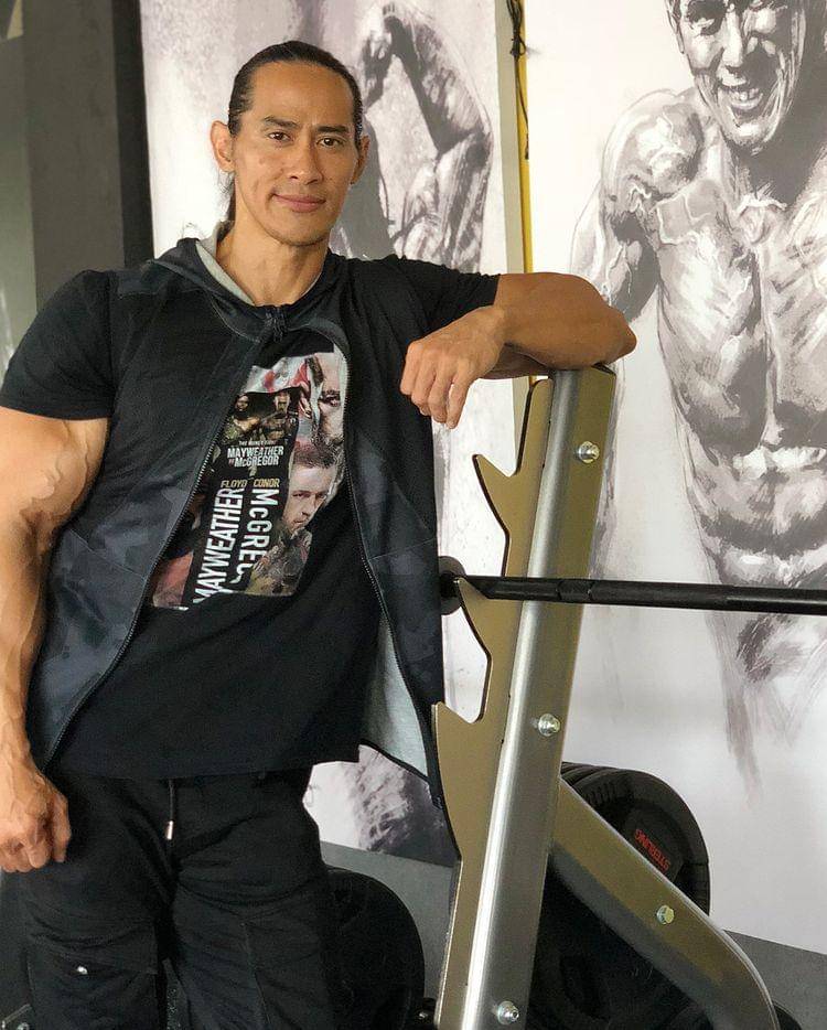 Instagram.com/ade_rai