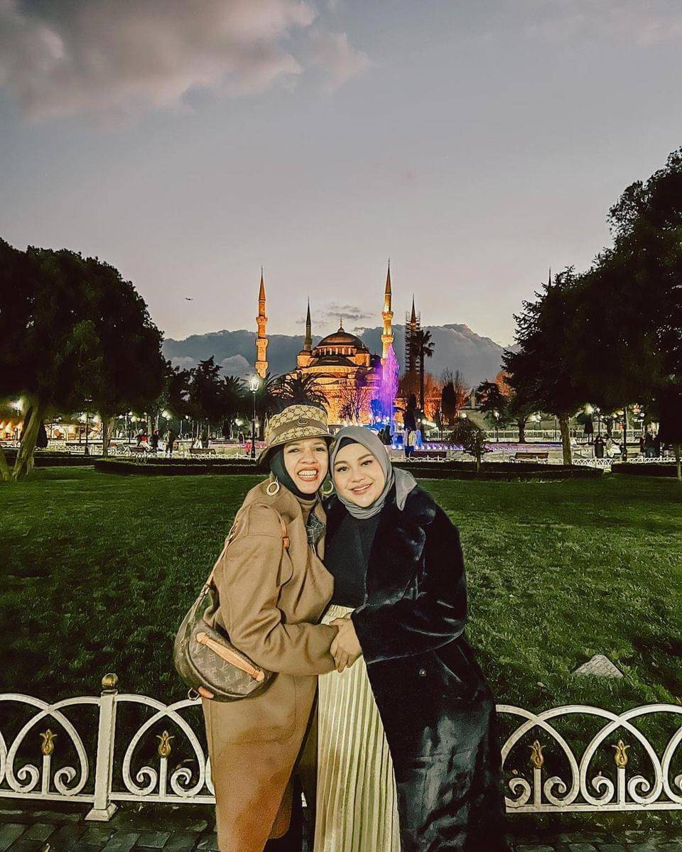 Instagram.com/genifaruk