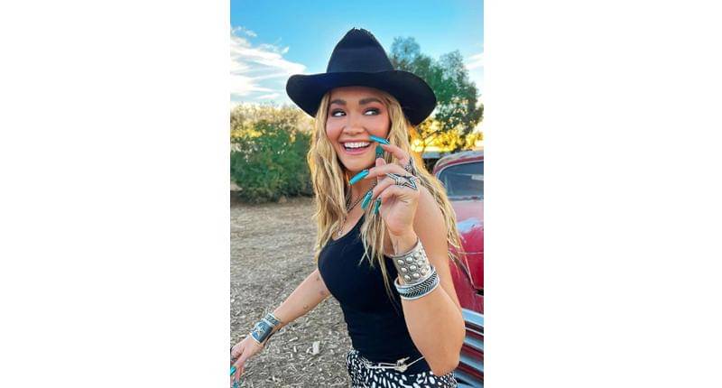 instagram.com/ritaora